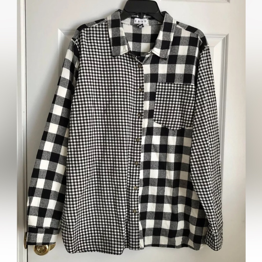 DA-SH WOMENS TOP SIZE 1X WHITE/BLACK PLAID BUTTON DOWN PATCHWORK LONG SLEEVE